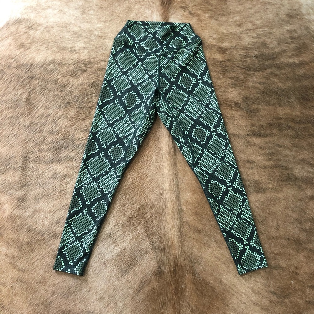 Balance Athletica Viper Legging